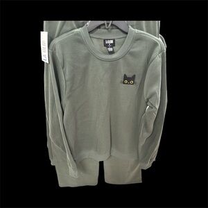 a:glow Olive Green Men's Crewneck Sweater with Cat Design